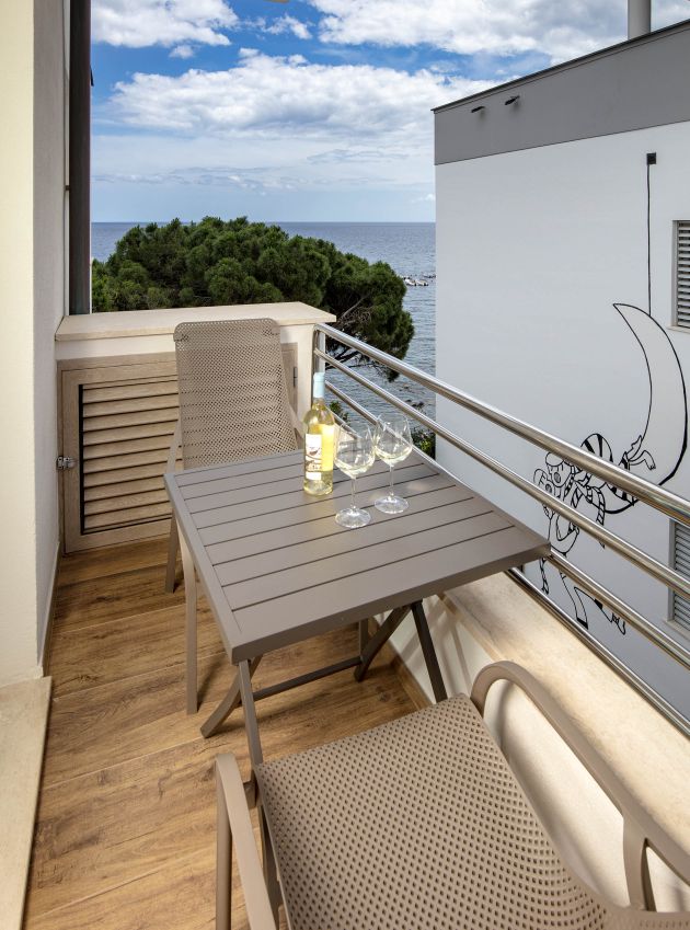 Balcone vista mare laterale